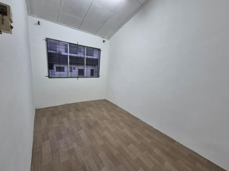 Taman Desa Cemerlang - 3