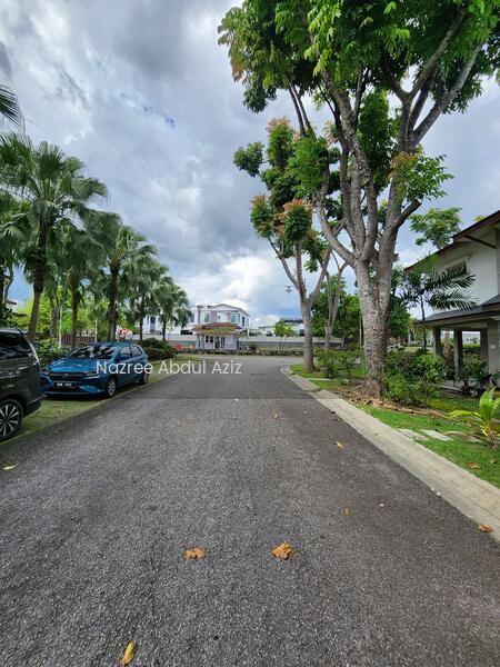 Perdana Lakeview East Serenity Garden Home - 5