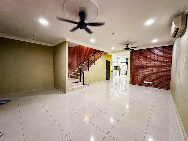 DOUBLE STOREY TERRACE BANGI AVENUE 1 - 4