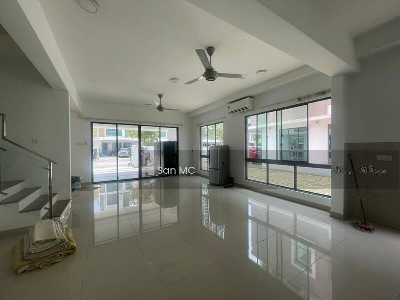 Lake Point Residence - 5