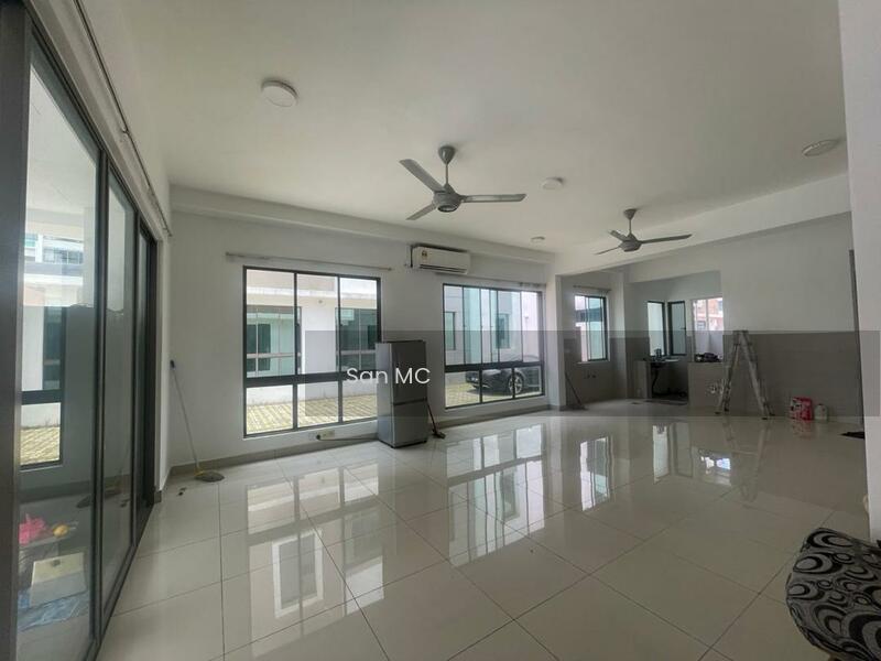 Lake Point Residence - 4