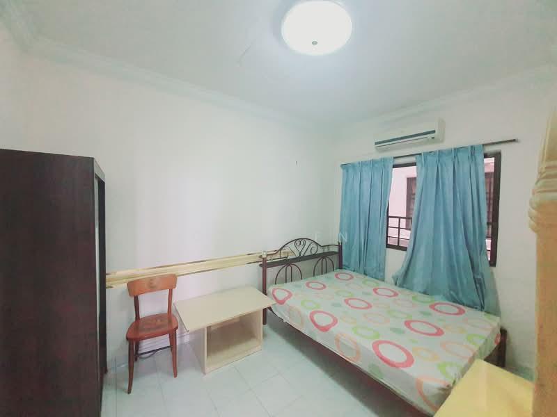 Straits Court - 3