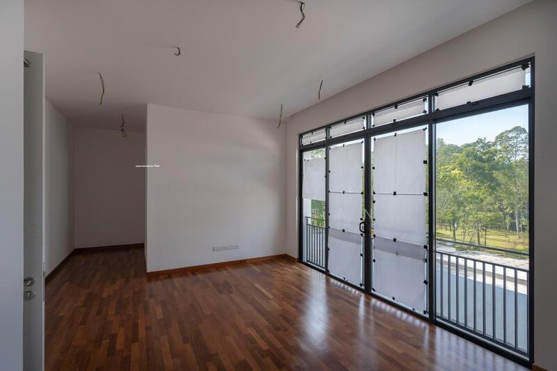 Precinct Arundina - 4