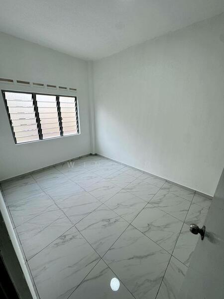 Taman Pulai Utama - 4