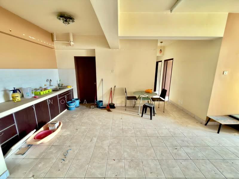 Vista Millennium Condominium - 3