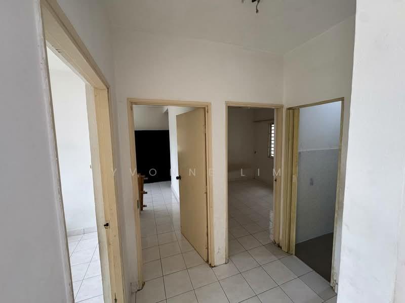 Selesa Puteri Condominium - 4