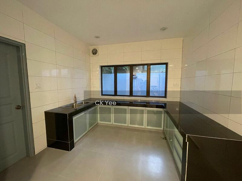 Sri Petaling 2 Storey Corner Semi-D (60x100) - 5