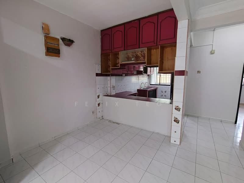 Lily & Jasmine Apartment - 4