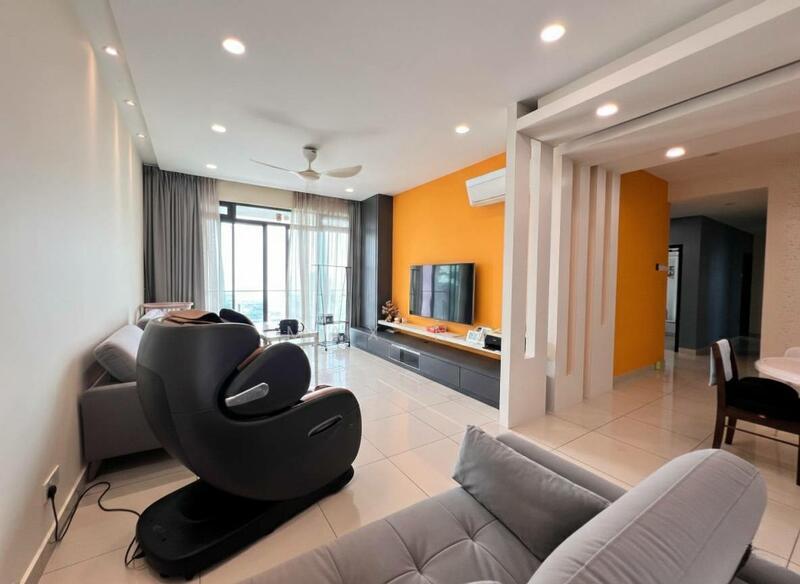 Raffles Residence 199 - 1