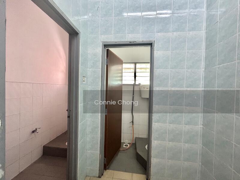 Double Storey Shop Lot @ Tmn Puteri PD - 4