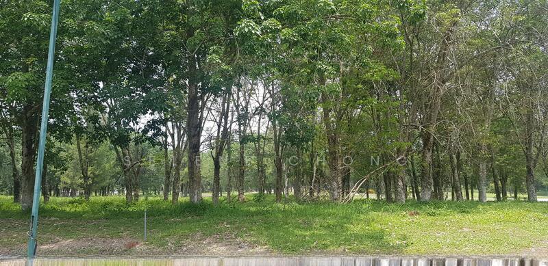 Bungalow Land at College Heights Garden Resort - 2