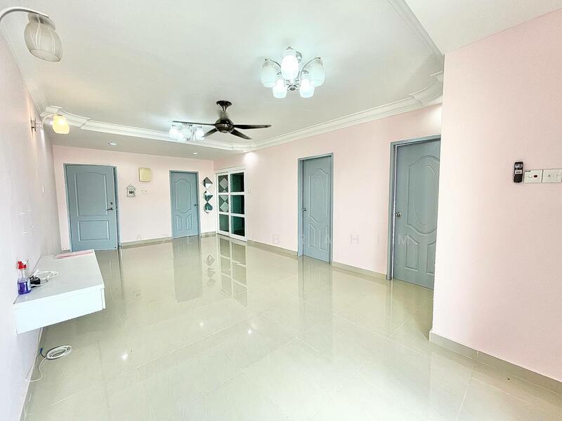 Lakeview Apartments - 4