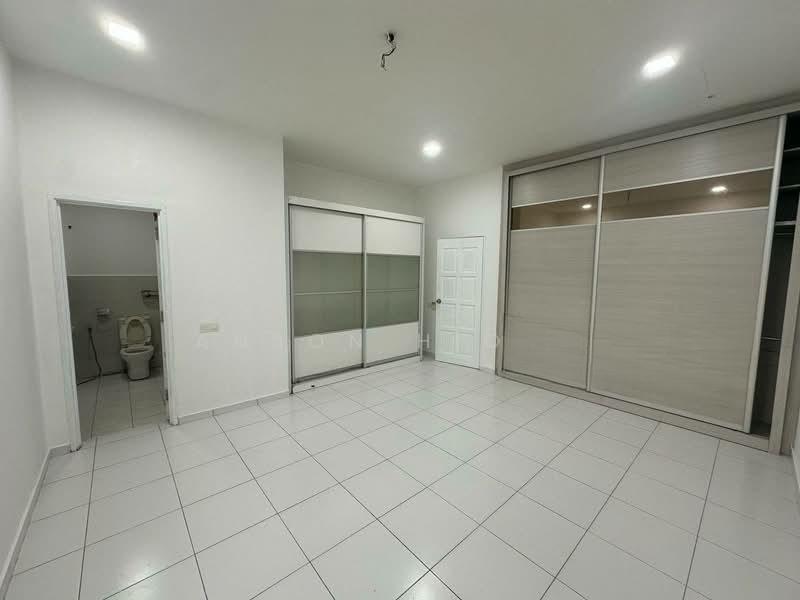 Setia Tropika Jalan Setia Tropika 5 - 4