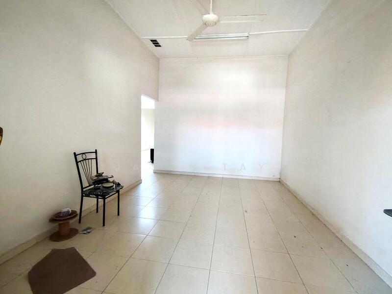 Taman Seaview, Ujong Pasir - 3