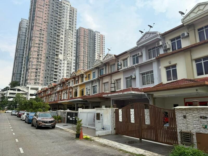 Meranti Jaya 2.5 Storey House Taman Tasik Prima Puchong - 1