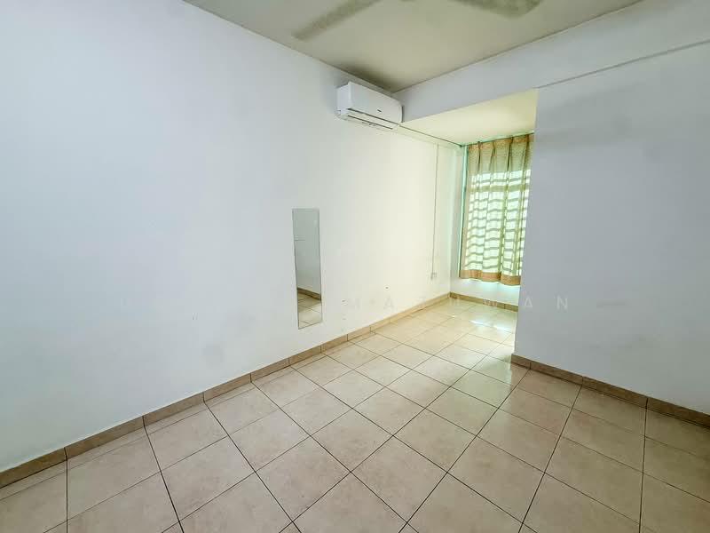 Bangi Avenue - 5