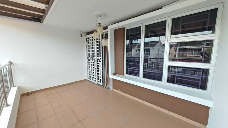 Gerbang Nusajaya - 1