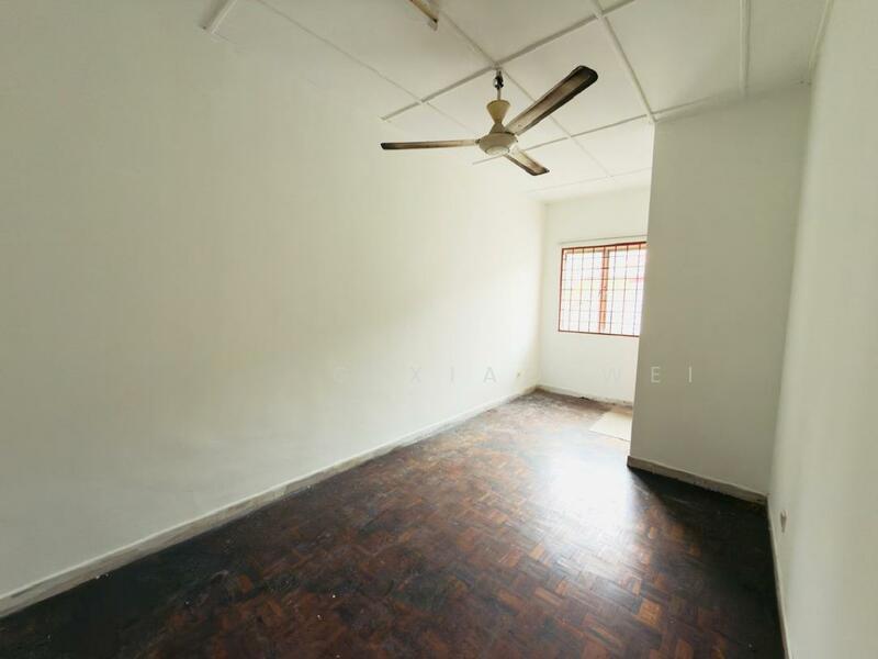 DESA 13, BANDAR COUNTRY HOMES - 5