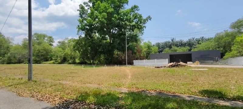 Beranang bungalow land for sale - 4