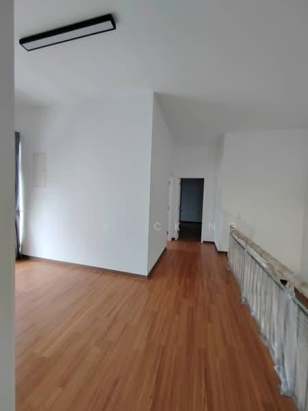 Garden Villas, Bukit Indah - 4