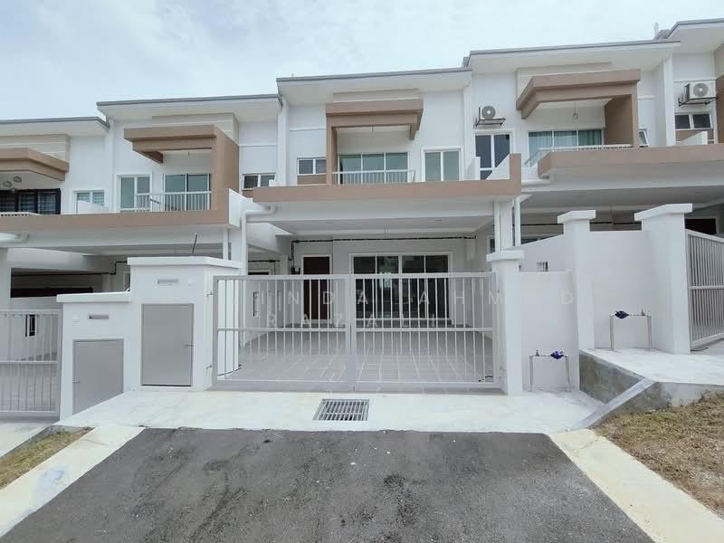 Taman Jenderam Sutera - 1