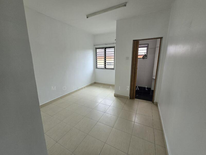 Taman Desa Saga Nilai - 3