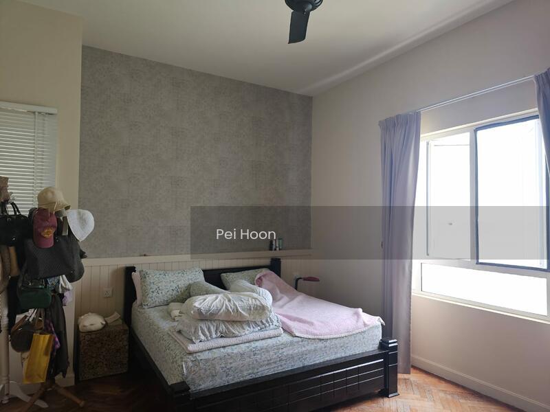 Quayside Seafront Resort Condominiums - 3