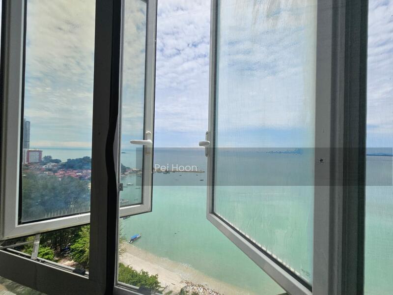 Quayside Seafront Resort Condominiums - 1