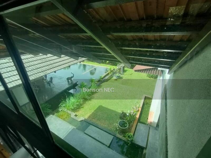 Bungalow at ledang height - 2