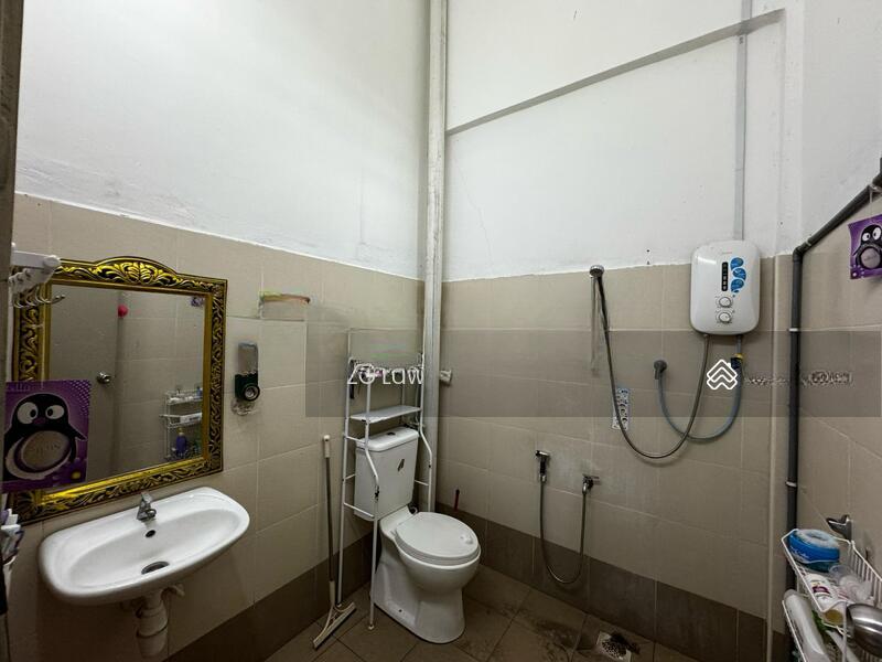 Parit Raja Taman University - 4