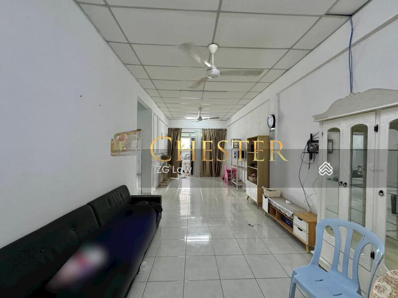 Parit Raja Taman University - 1