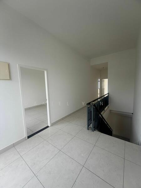2-storey Terrace House at Setia Tropika - 4