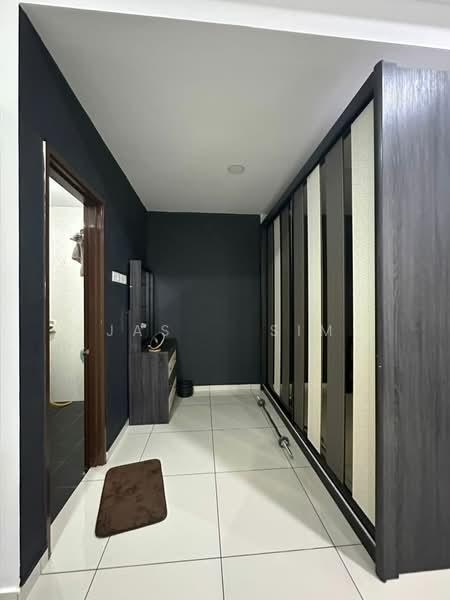 Rini Hills 2 - 5