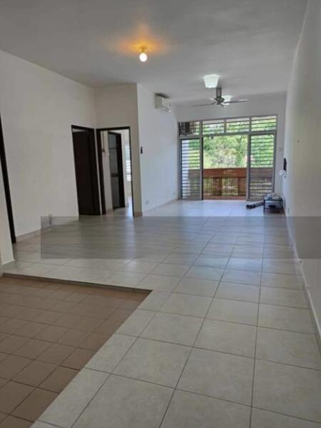 Lakes Condominiums / Pangsapuri Tasik - 4