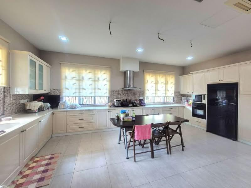 Cheras CORNER LOT FREEHOLD Double Storey Semi D Bandar Tun Hussein Onn Cheras - 5