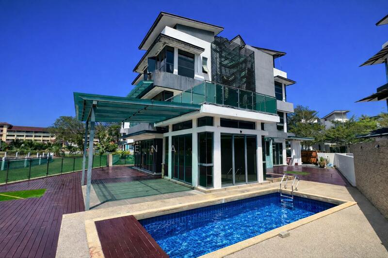 Triple Storey Bungalow Presint 8 Putrajaya - 1