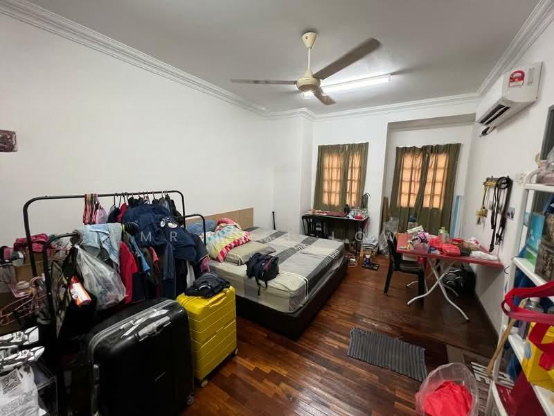 bukit rahman putra , brp 7 - 4