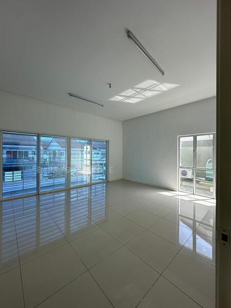 Villa Avenue - 3