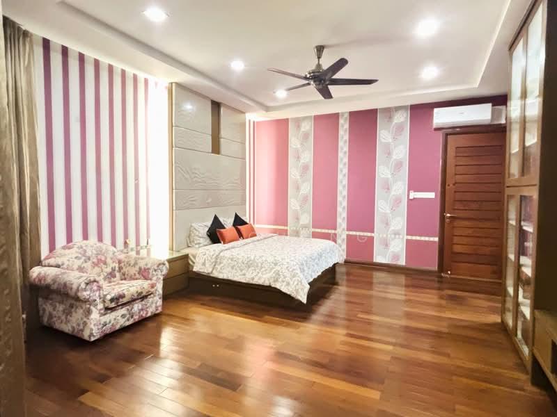 H Residence (One Ritz Residence / Kelawai View) - 4