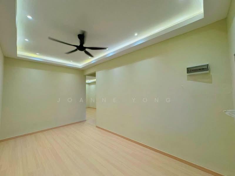 Large Single Storey Terrace @ Jalan Santalia 2, Masai, Pasir Gudang, Johor - 5