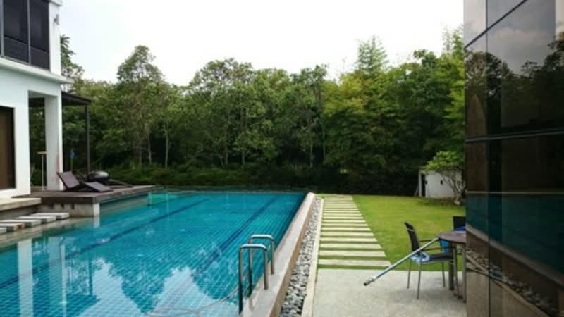 Leisure Farm Professional Length Swimming Pool Bungalow For Sale - 1