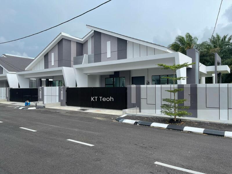 Below Market Value; 1 Sty Terrace @ Taman Anjung Lekir 2, Sitiawan - 1