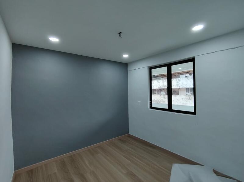 Flat Taman Ungku Tun Aminah - 3
