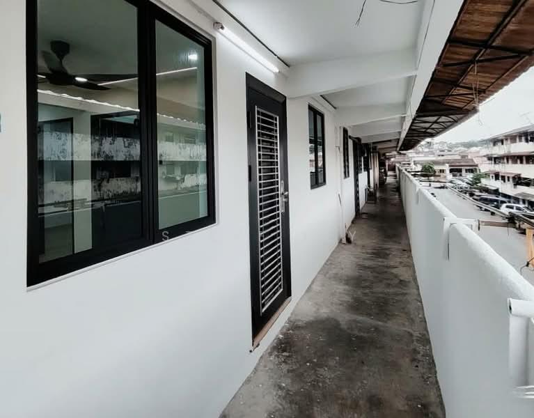 Flat Taman Ungku Tun Aminah - 1