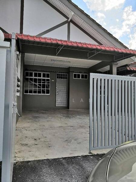 Taman Molek 1.5 Storey Terrace House - 2