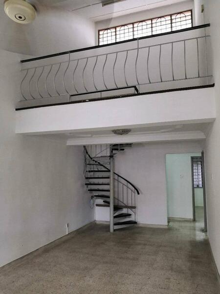 Taman Molek 1.5 Storey Terrace House - 3