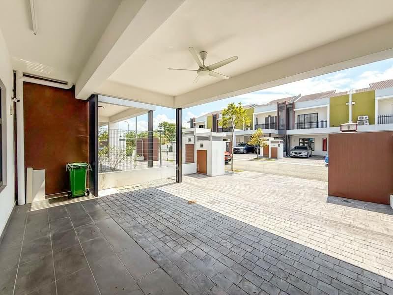 Serimba Terrace @ Bandar Bukit Mahkota - 3