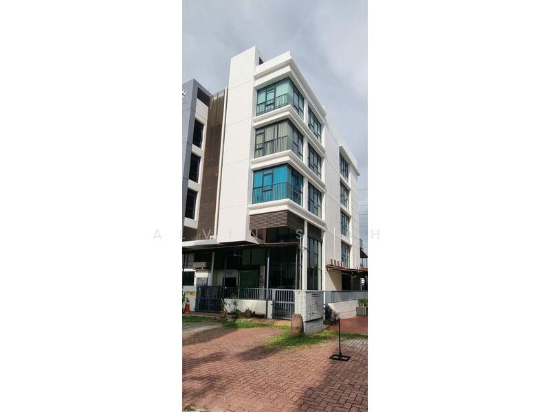 Empire Gallery, Klang, Jln Batu Tiga Lama - 1