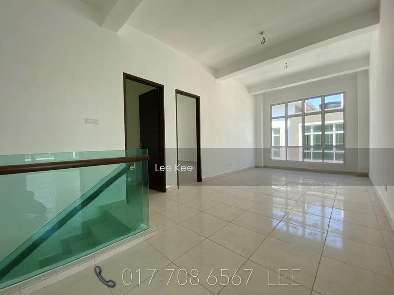 Batu Pahat, Semi D - 3