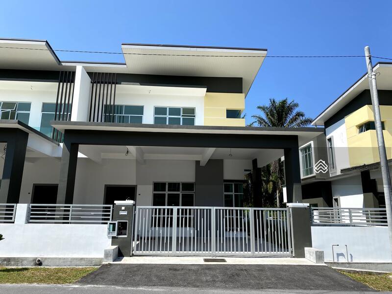 Batu Pahat, Semi D - 1